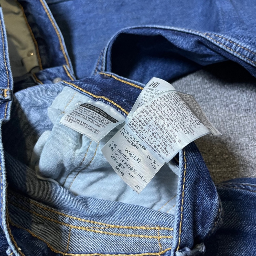 Levi's 505 Regular Fit Jeans W40 L32 Blue Denim Straight Leg Workwear - Picture 3 of 12